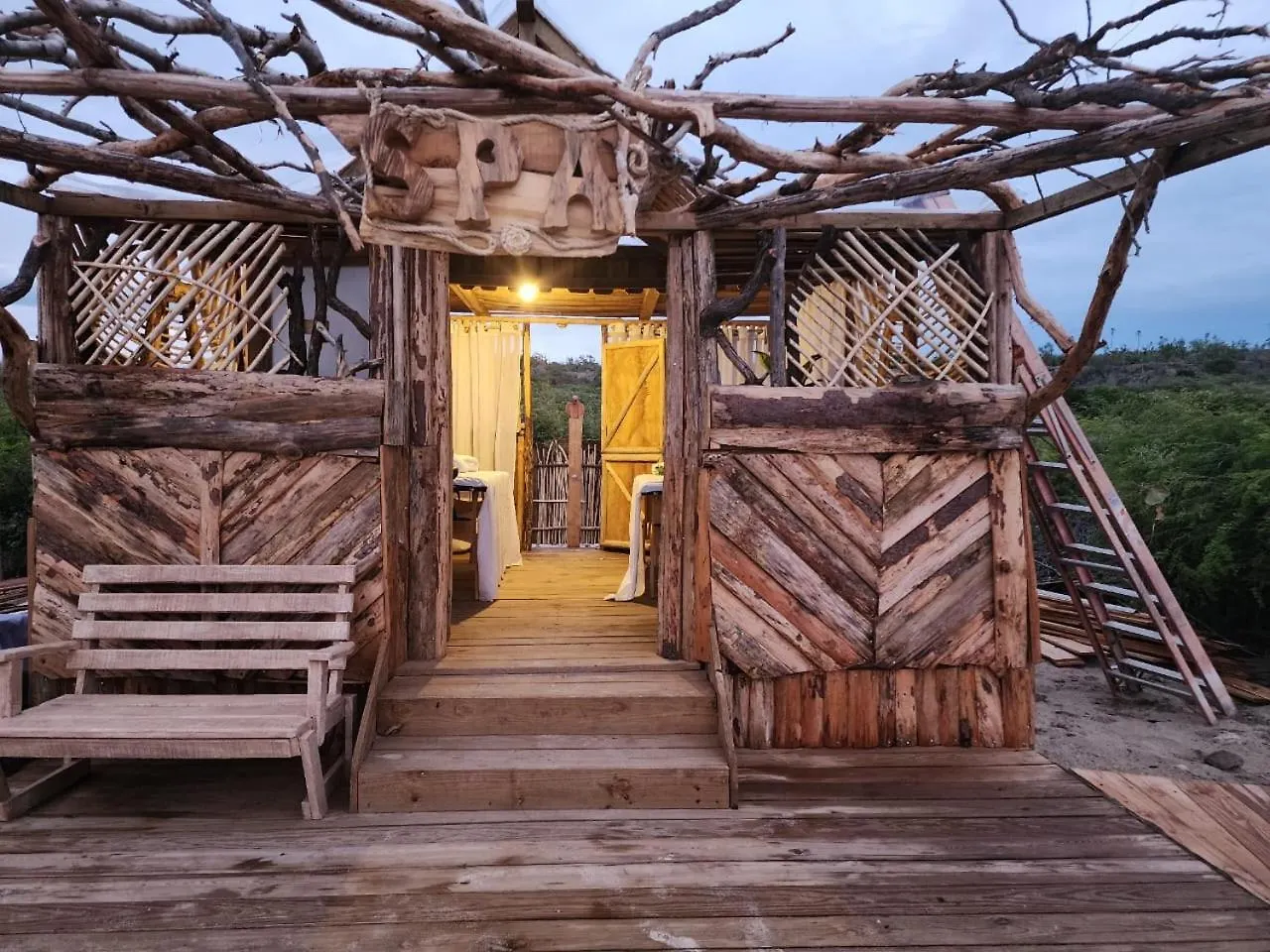 Glamping Ecolodge Cueva De Las Aguilas Pedernales 2*,  Dominican Republic