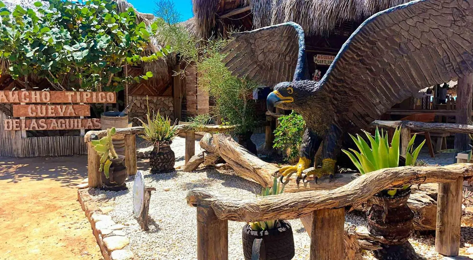 Glamping Ecolodge Cueva De Las Aguilas Pedernales