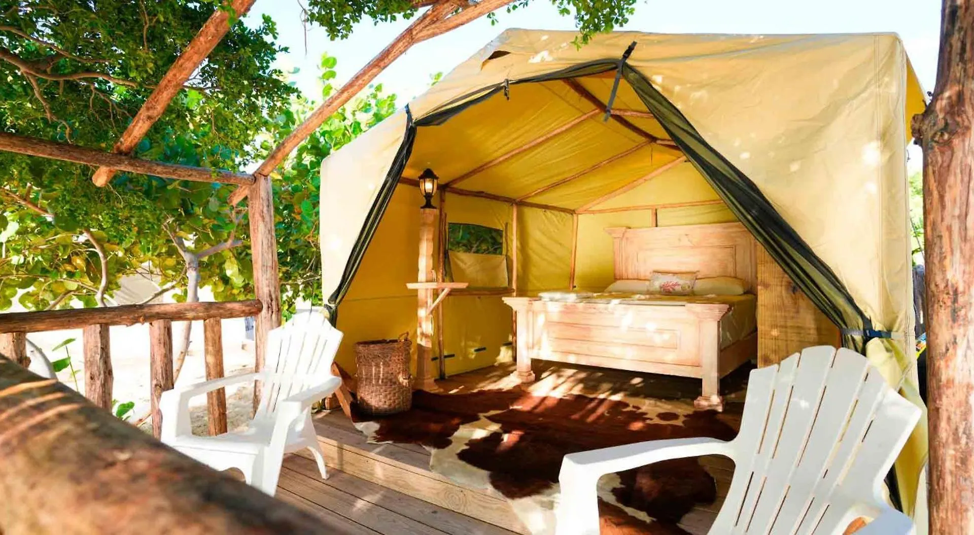 Holiday park Glamping Ecolodge Cueva De Las Aguilas Pedernales
