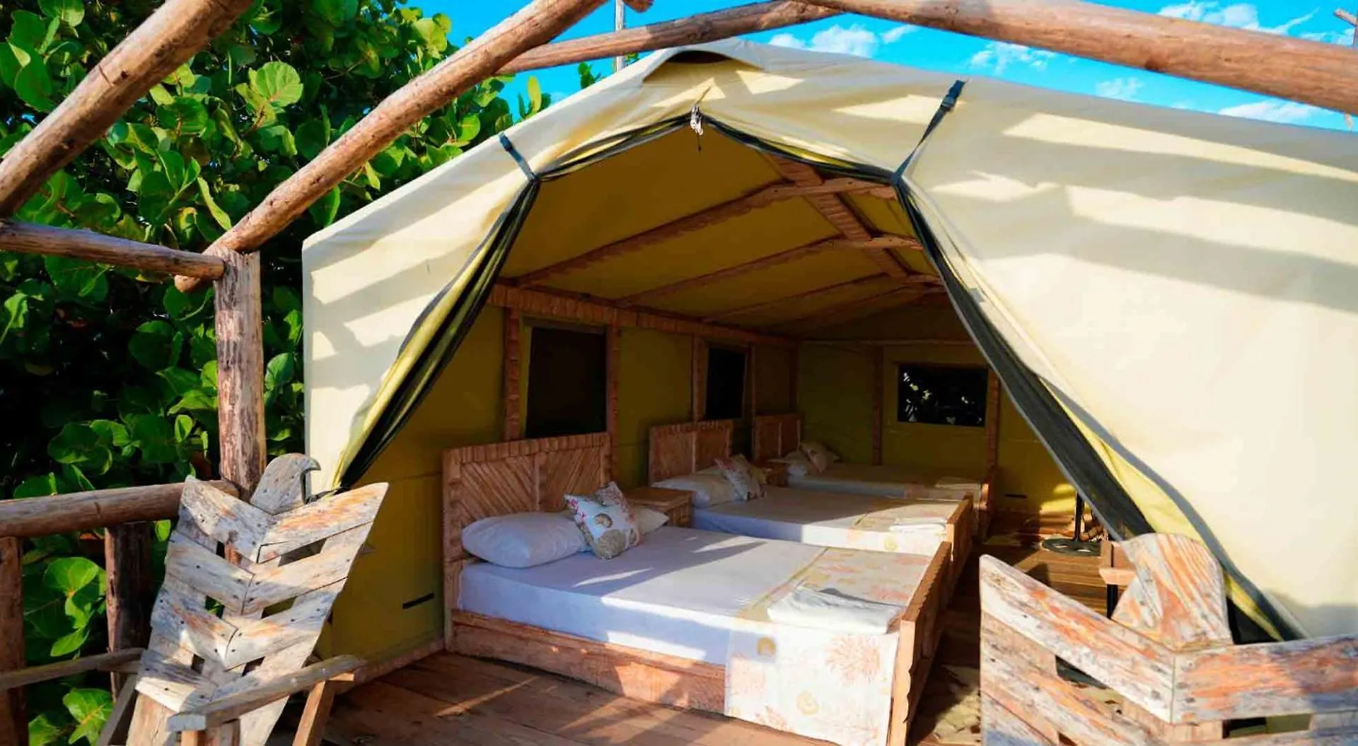 Glamping Ecolodge Cueva De Las Aguilas Pedernales